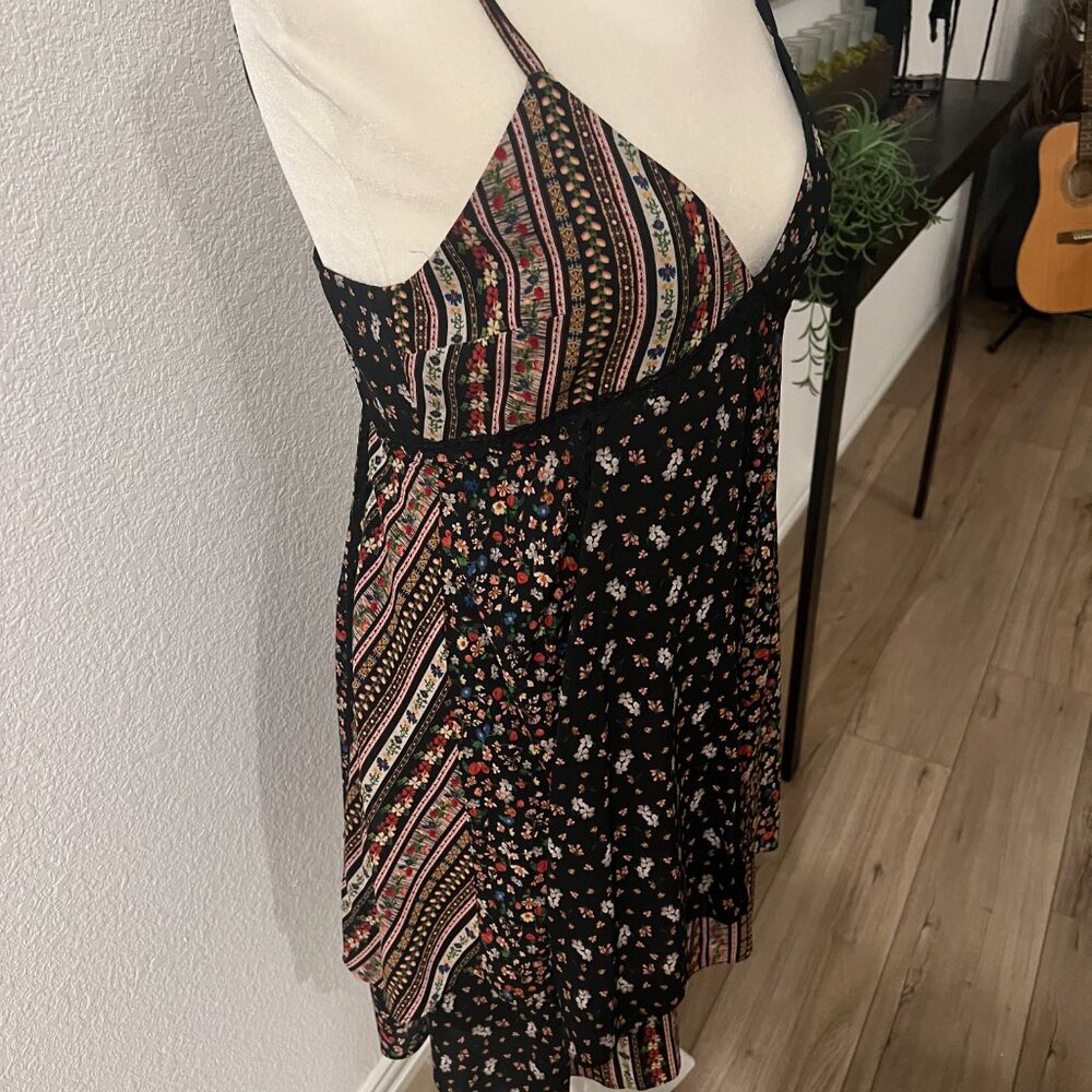 Alice & Olivia Delilah Tiered Floral Print Dress Size 6 - Picture 7 of 14